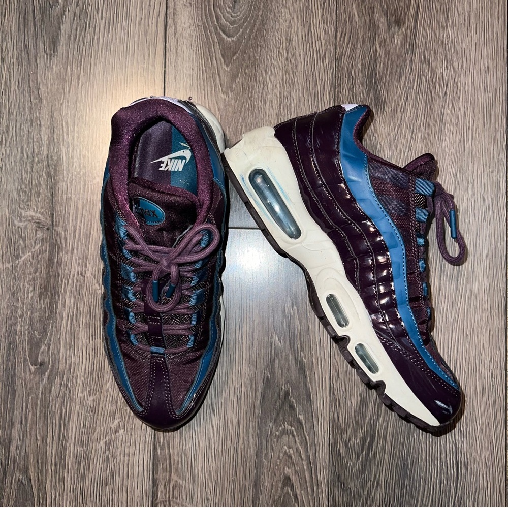 Nike Air Max 95 SE PRM in Port Wine